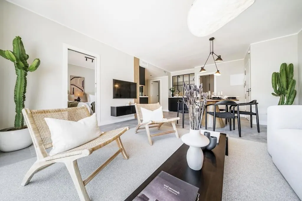 Super Stylish Apartment In Fantastic Location Marbella